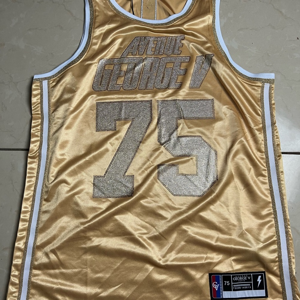 Avenue George v Paris jersey size large